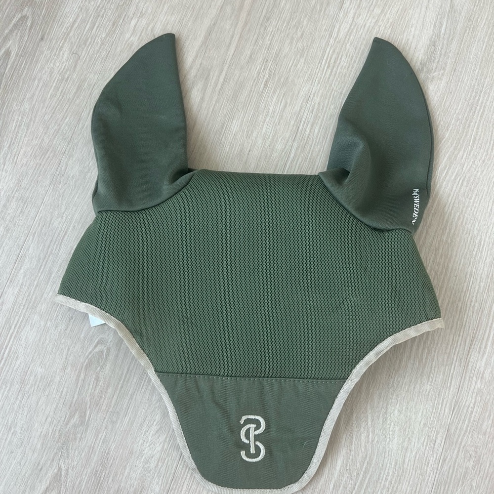 Green PS of Sweden horse ear bonnet